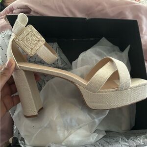 Fashion to figure tan linen heels size 14 wide width new in box never worn